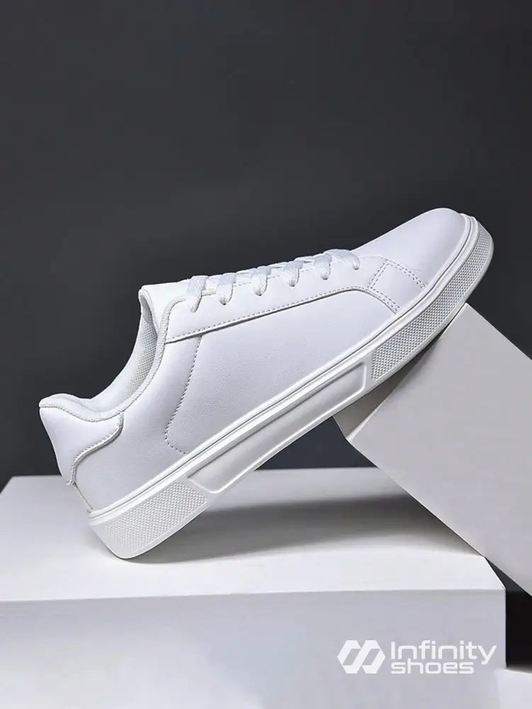 Tênis Casual Sintético Com Solado Baixo Estruturado Tênis Casual Sintético Com Solado Baixo Estruturado