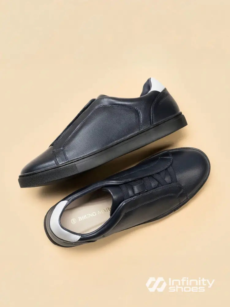 Tênis Casual Slip On Com Solado Baixo Confortável Tênis Casual Slip On Com Solado Baixo Confortável