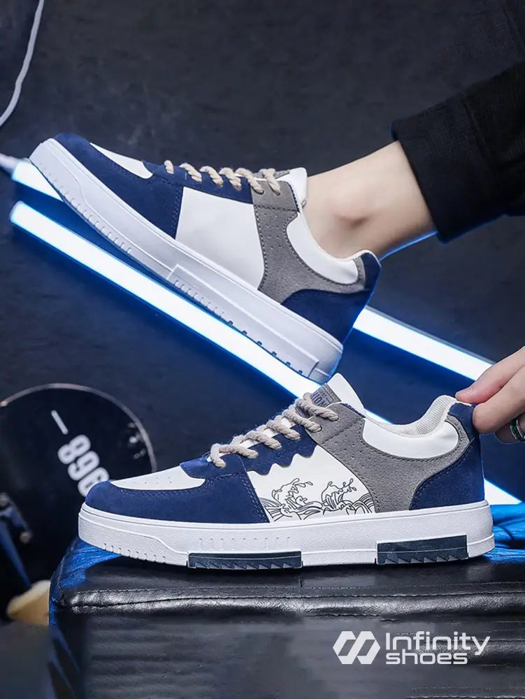 Tênis Street Recortes Modernos Solado Reforçado Tênis Street Recortes Modernos Solado Reforçado